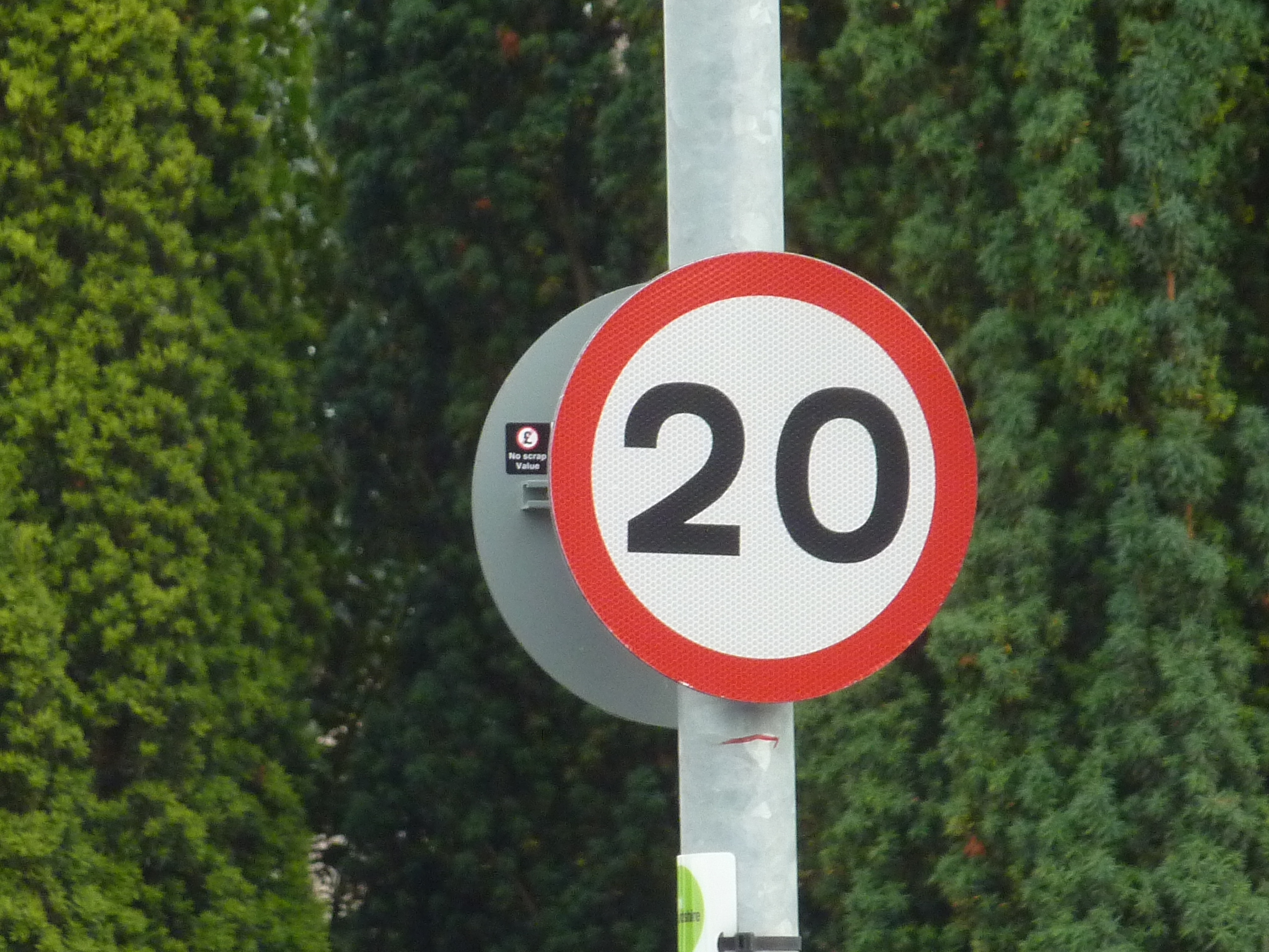 Диаметр 20 километров. Ограничение скорости 20 км. Дорожные знаки. Знак 20 км/ч. Ограничение 20 км в час знак.