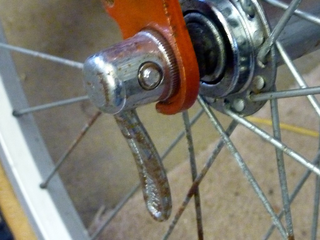 Incorrect and dangerously fitted quick release lever
